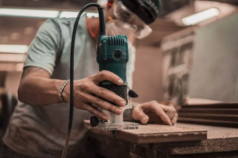 difference between trim router and compact router